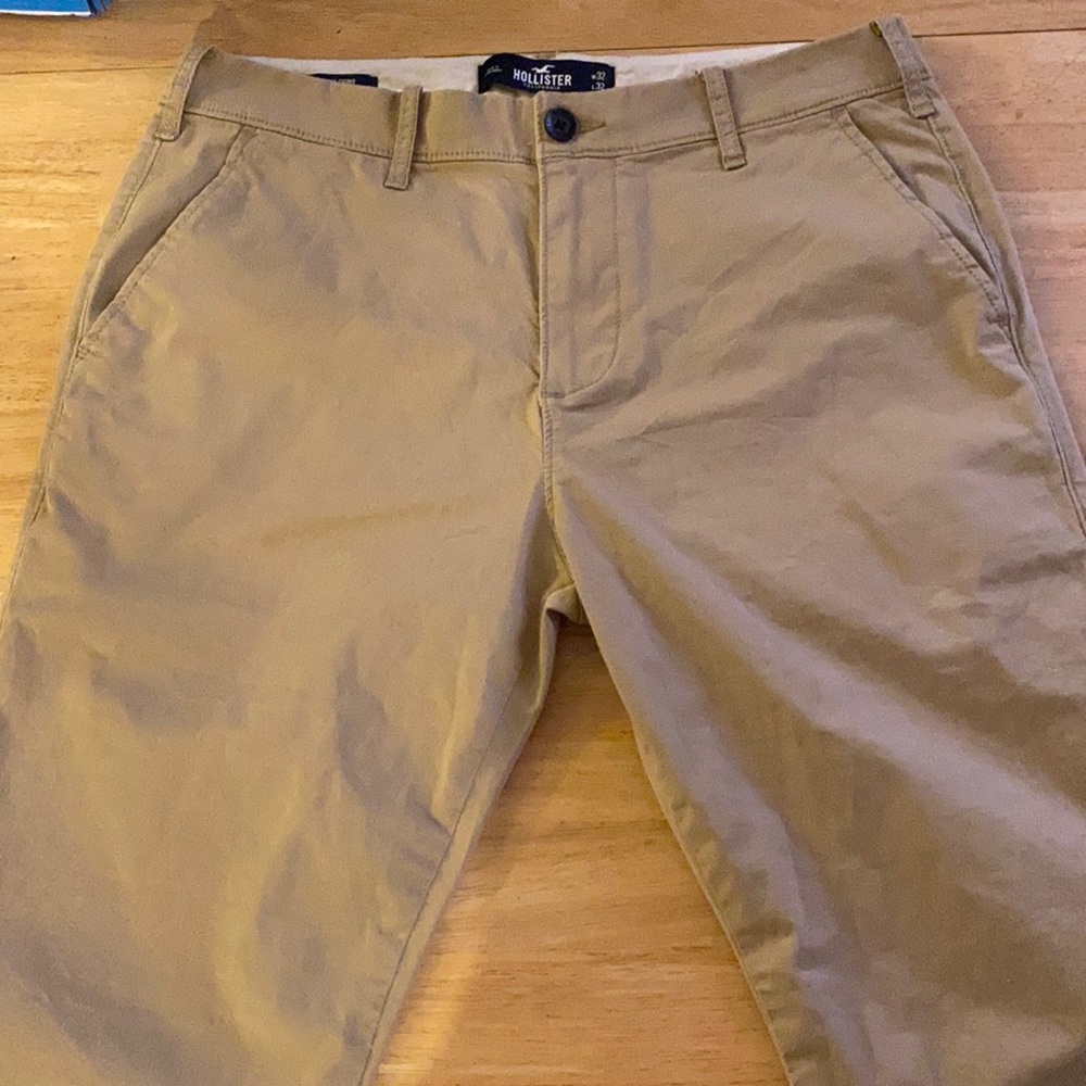 Hollister Chinos